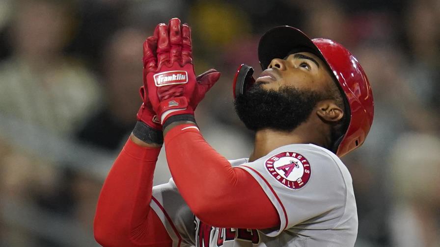 Snell pierde sin hit en la séptima; Padres caen ante Angelinos Snell pierde sin hit en la séptima; Padres caen ante Angelinos