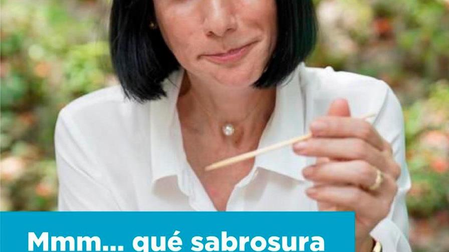 Raquel Arbaje al degustar chicharrón: “¡Umm, que sabrosura!”