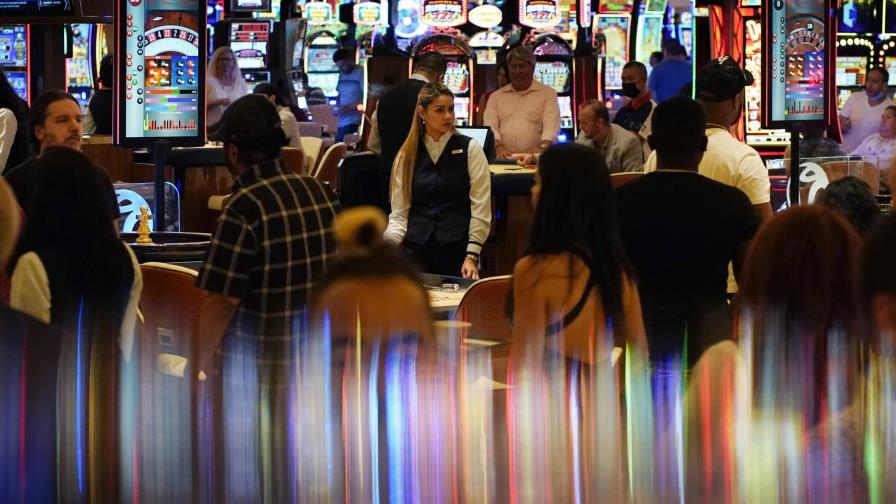 Las Vegas se recupera, pero el virus también va al alza