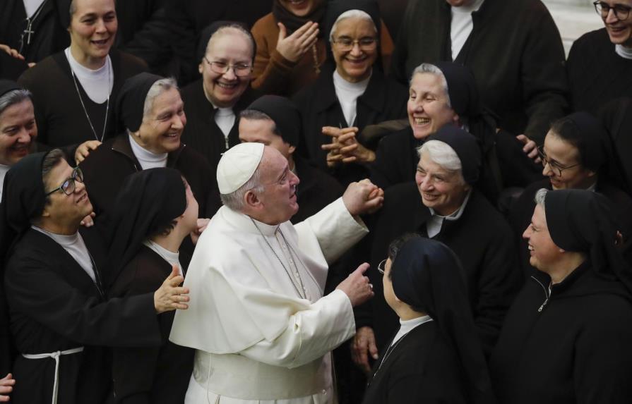 Papa Francisco designa mujer a puesto jerárquico del Vaticano