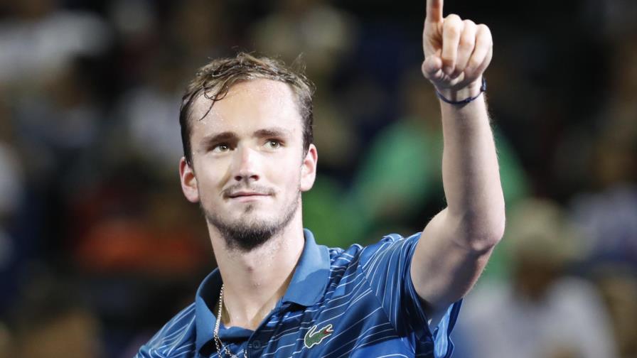 Medvedev gana en Shanghái para su cuarto título del año Medvedev gana en Shanghái para su cuarto título del año