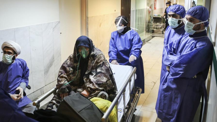 Médicos y enfermeras morían mientras Irán ignoraba pandemia