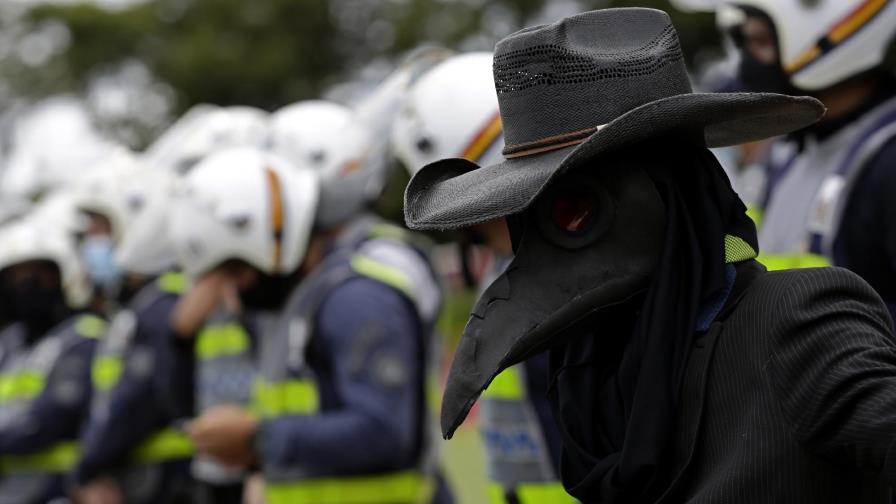 Brasil: Autoridades piden confinamientos por COVID-19