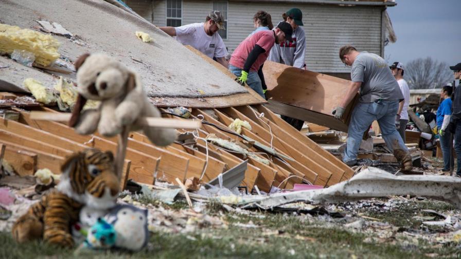 Surge esperanza en la devastación tras tornado en Tennessee Surge esperanza en la devastación tras tornado en Tennessee