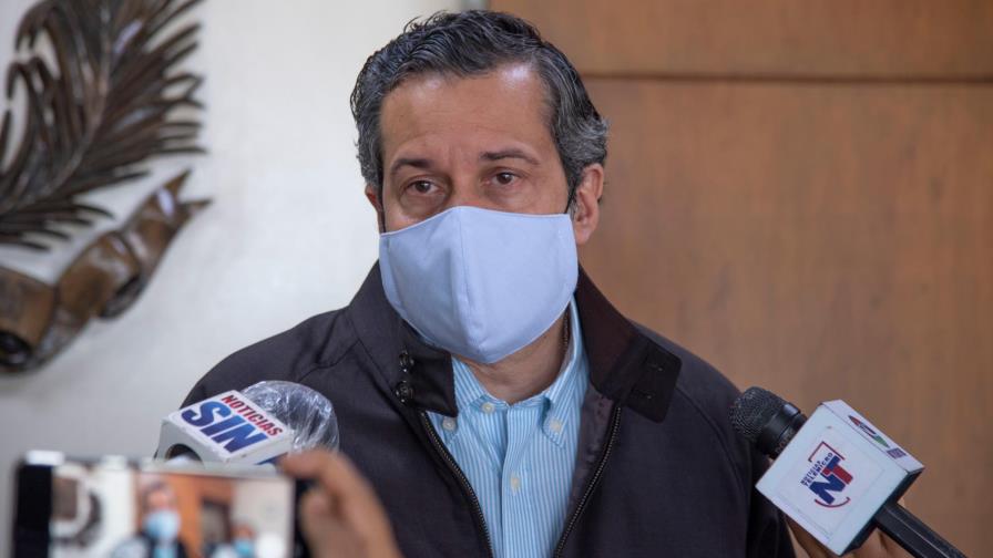 JCE y partidos revisan fotos y nombres en boletas