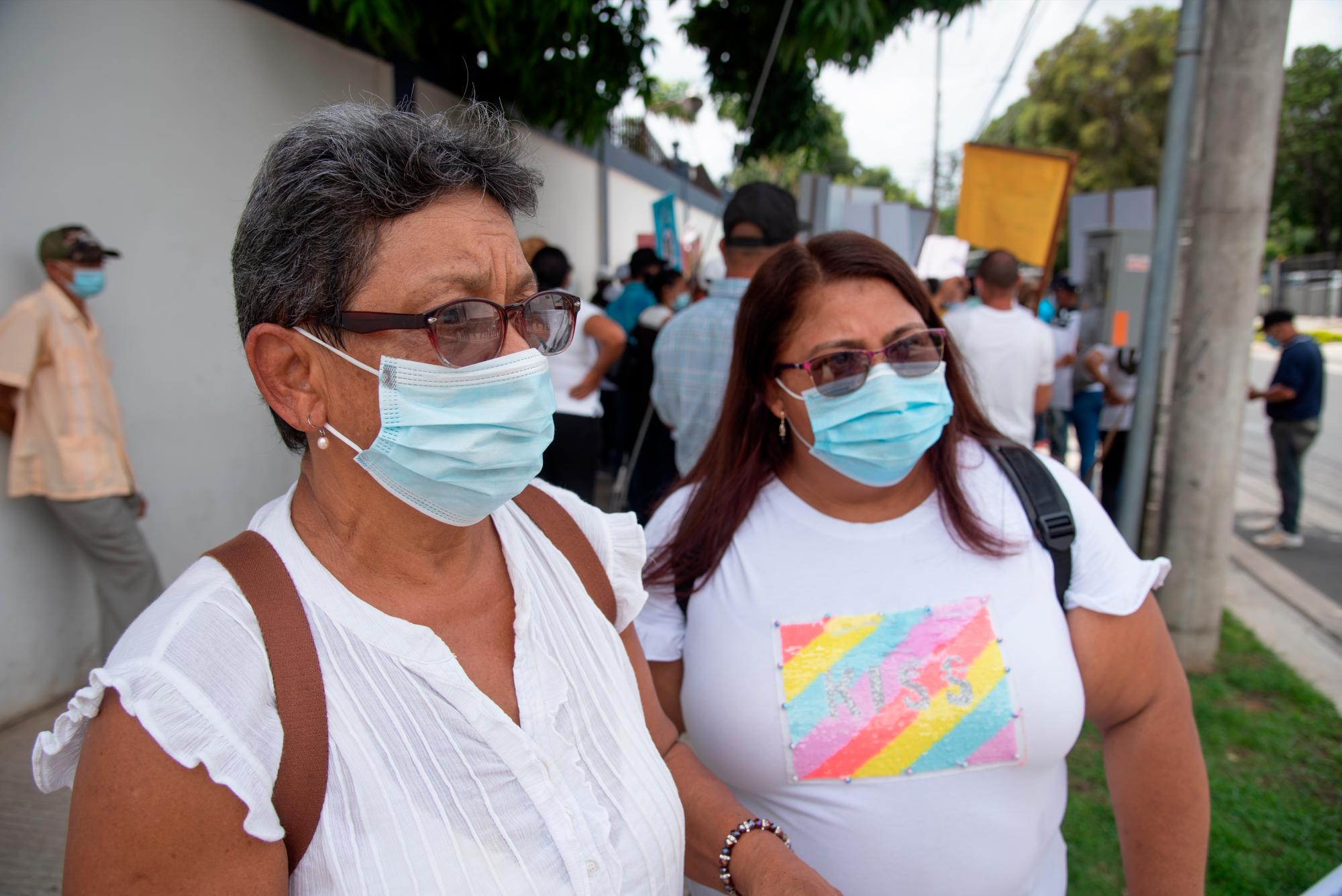 Altagracia y Yudelkis Santiago, dirigentes de juntas de vecinos 