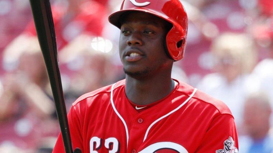 Arístides Aquino está de regreso a las Grandes Ligas Arístides Aquino está de regreso a las Grandes Ligas