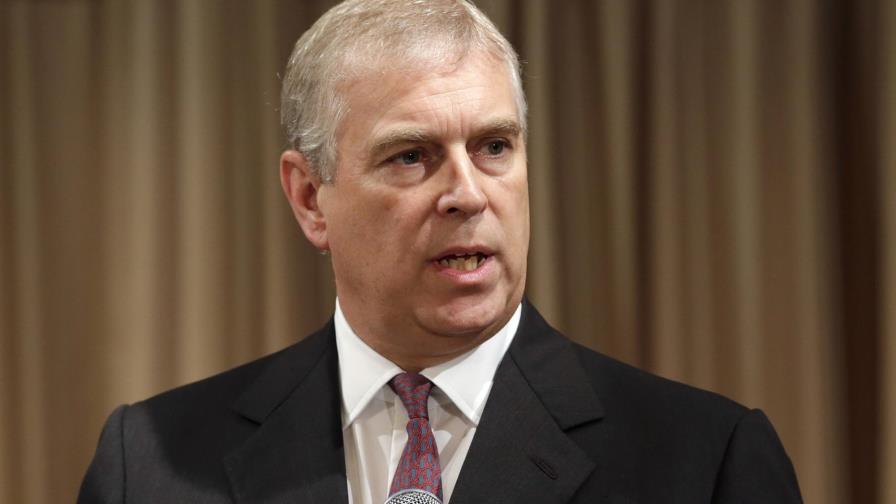 Piden en NY desechar demanda contra el príncipe Andrés