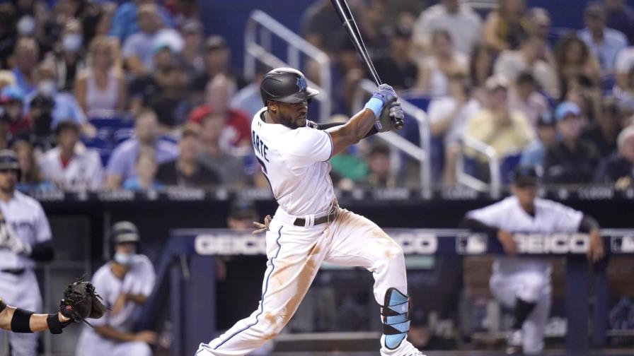 Marlins aprovechan otra mala salida de Darvish y se imponen Marlins aprovechan otra mala salida de Darvish y se imponen