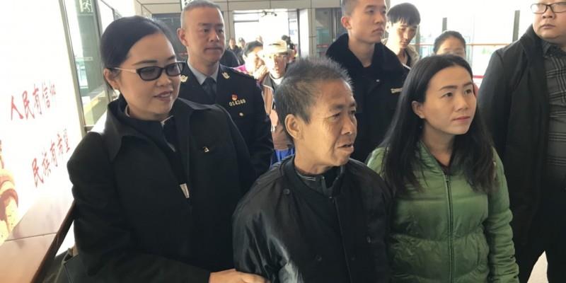 Tailandesa con demencia llegó a China desde Tailandia a pie