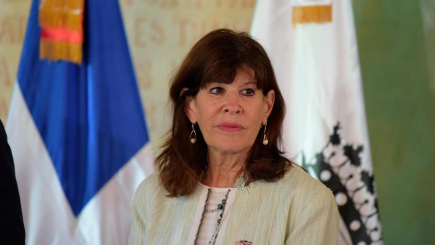 EEUU y diseñadores dominicanos lanzan proyecto para suplir indumentaria médica