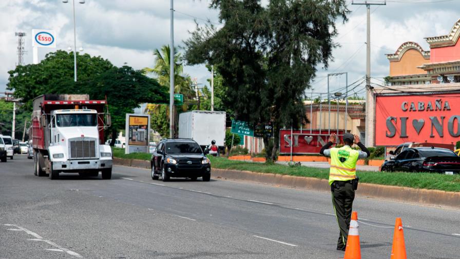 Hay que presentar informes para prolongar plan que saca camiones del Distrito Nacional