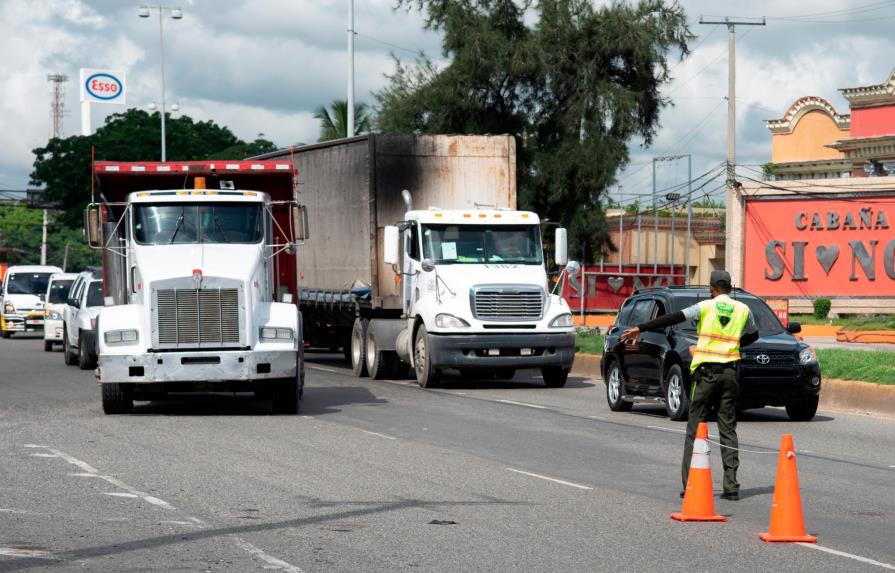 Camiones sin permiso no pudieron entrar al Distrito Nacional