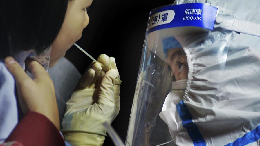 China vincula brote de coronavirus en Qingdao a un hospital