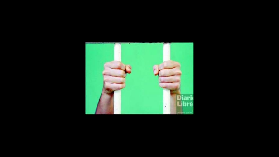 Apresan haitiano luego estrangular su hija en Santiago