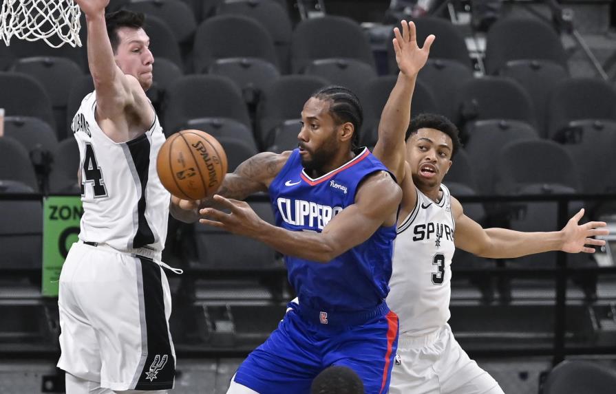 Video | Leonard y Clippers dominan a Spurs