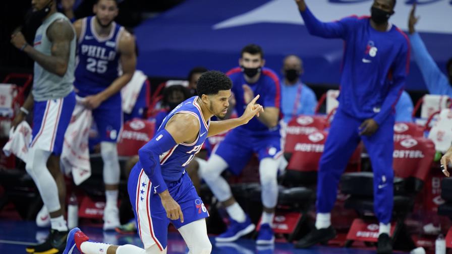 Embiid logra doble-doble en triunfo de 76ers sobre Hornets