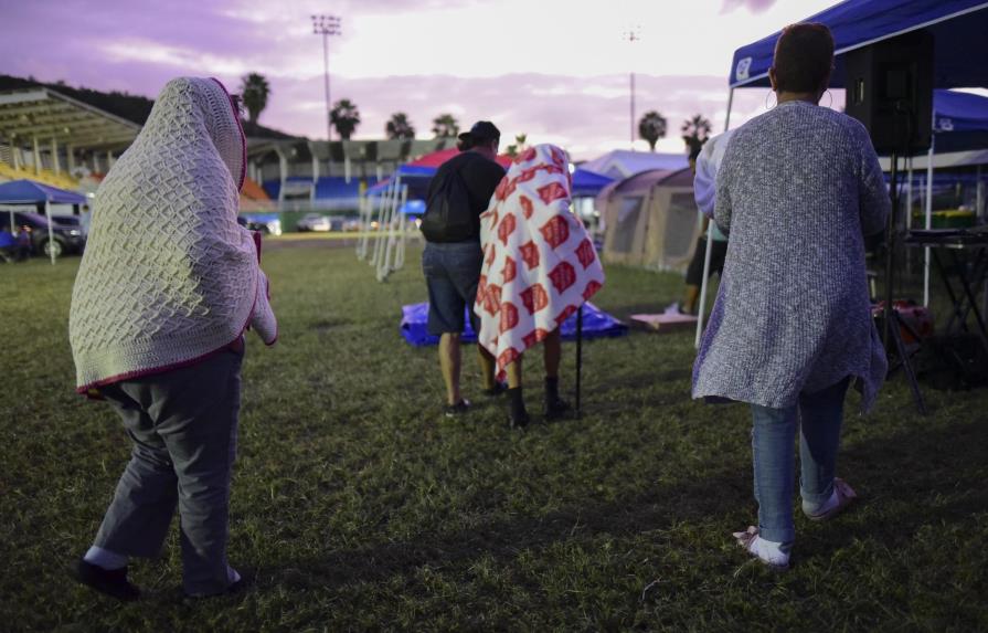 Puertorriqueños se niegan a abandonar refugios tras sismo