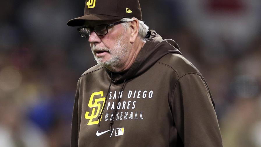 Padres despiden al coach de pitcheo Larry Rothschild