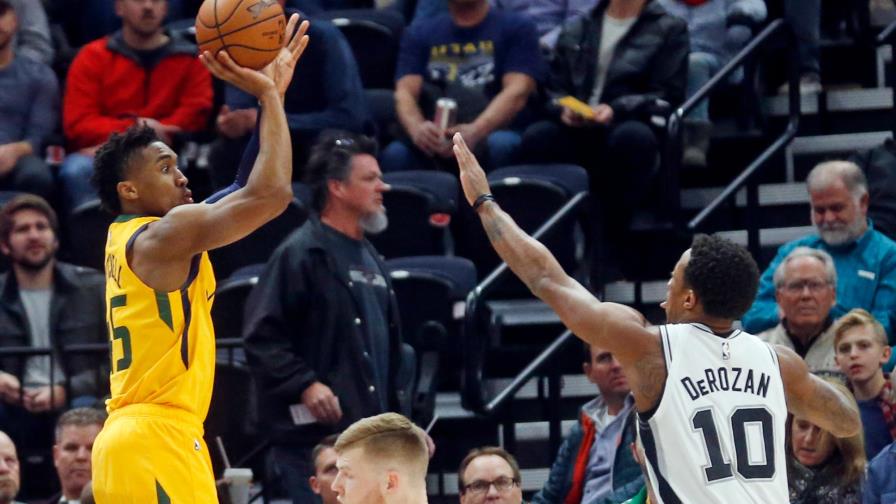 Mitchell y Gobert brillan, y Jazz aplasta 139-105 a Spurs