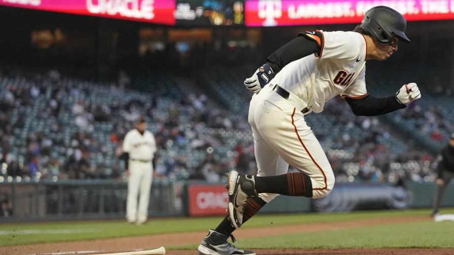 Tauchman debuta en Gigantes con 3 hits, vencen a Rockies 7-3