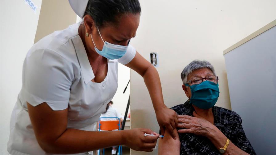 Potencial vacuna cubana Soberana 02 muestra eficacia del 62% en ensayos Potencial vacuna cubana Soberana 02 muestra eficacia del 62% en ensayos