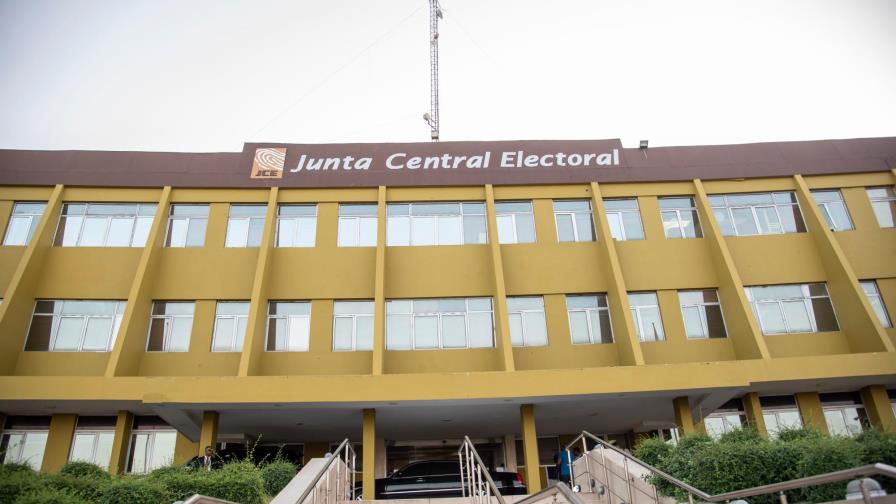 Vence hoy plazo  inscribir aspirantes a integrar la JCE
