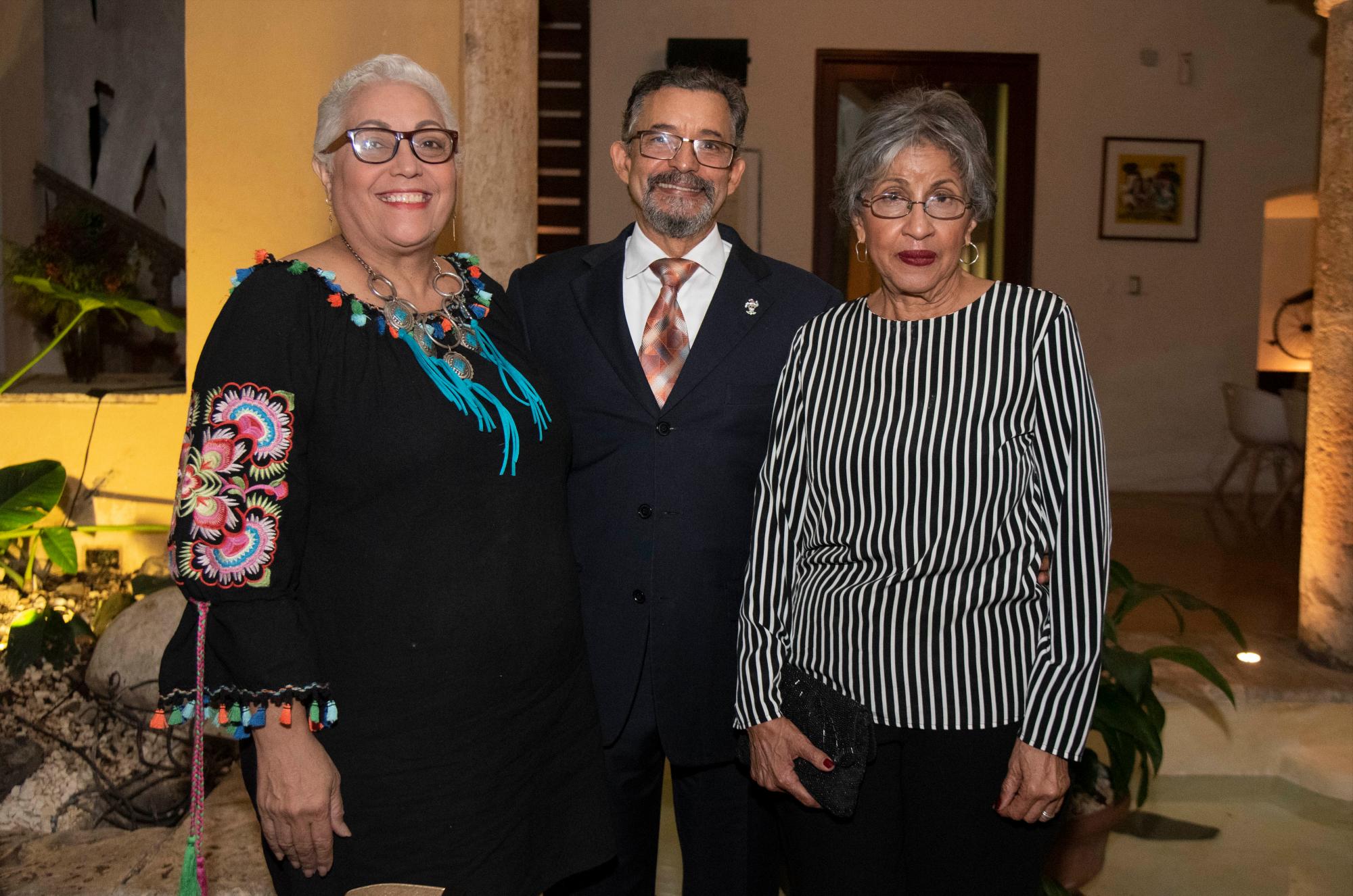 Maritza Soto, Luis Alberto Rodríguez y Angela Soto.