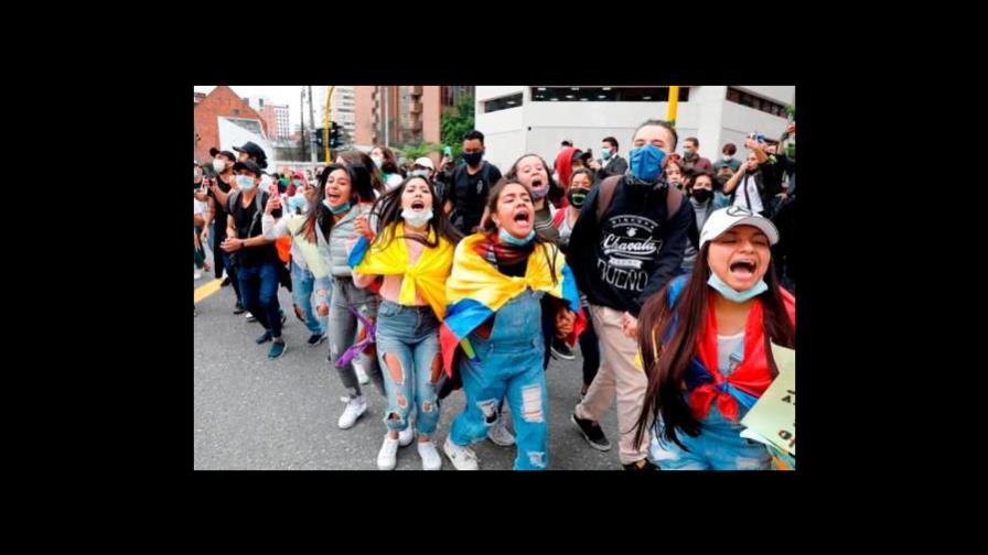 Colombianos en República Dominicana abogan por la paz y fin de bloqueos en Colombia 