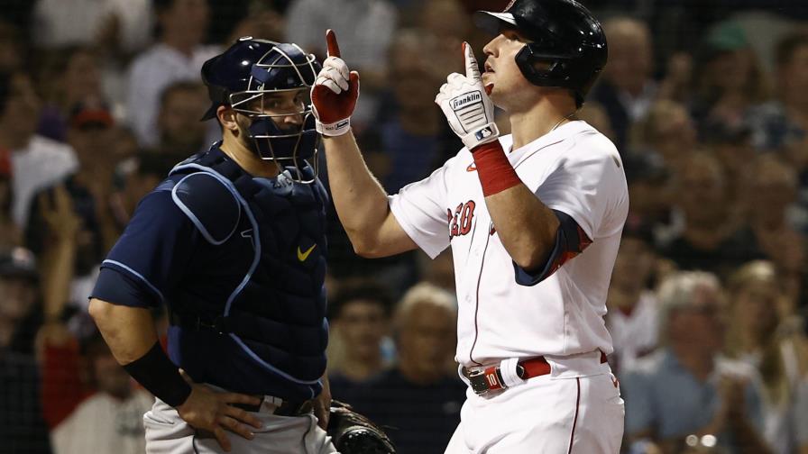 Renfroe batea jonrón en la 8va; Medias Rojas superan a Rays