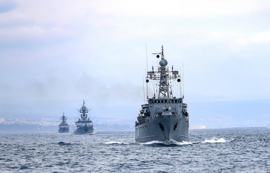 Rusia retira tropas tras maniobras en Crimea
