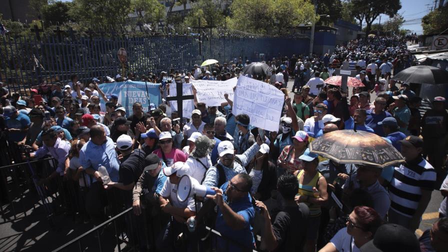 Exigen en El Salvador aprobar préstamo para seguridad