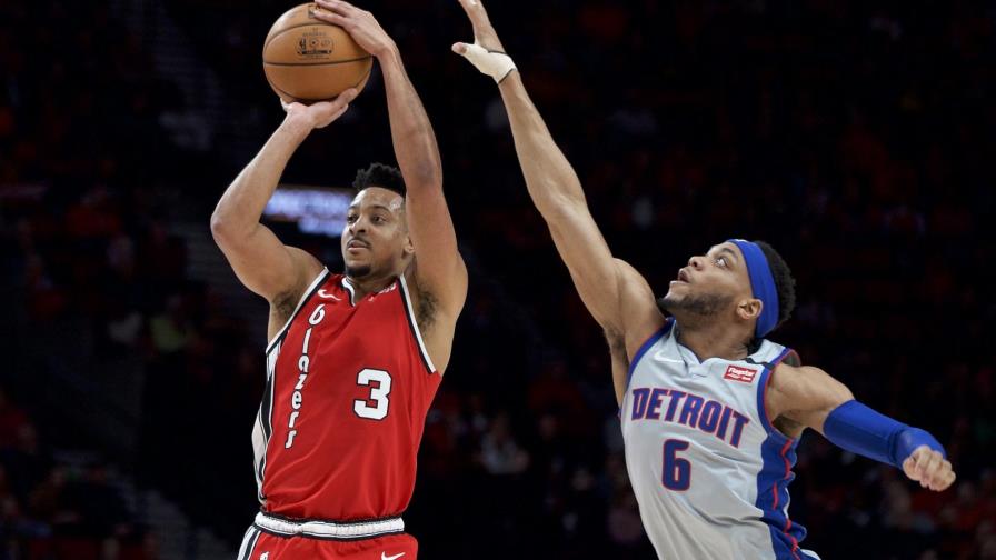 McCollum y Anthony lideran a Blazers sobre Pistons, 107-104 McCollum y Anthony lideran a Blazers sobre Pistons, 107-104