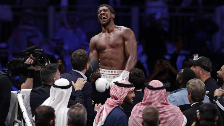 Joshua recupera sus títulos al vencer por decisión a Ruiz