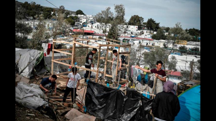 Contexto político y crisis económica alimentan rechazo de griegos a migrantes Contexto político y crisis económica alimentan rechazo de griegos a migrantes