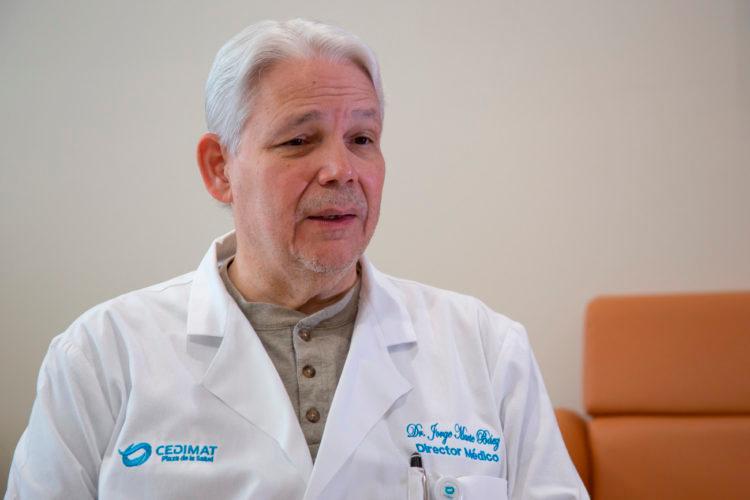 Director médico de Cedimat recibe recertificación del Board Americano de Neumología
