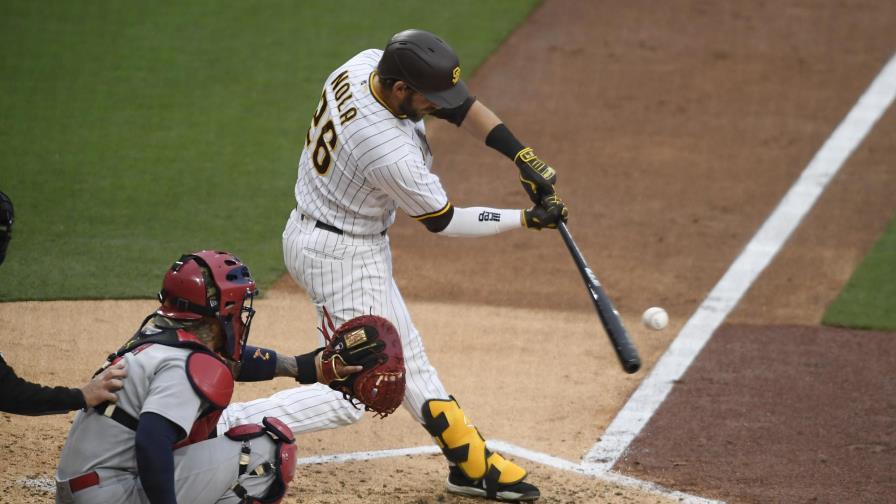 Nola empuja 6; Padres trituran a Cardenales