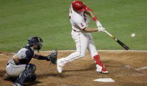 Adell y Trout guían a Angelinos en paliza sobre Marineros