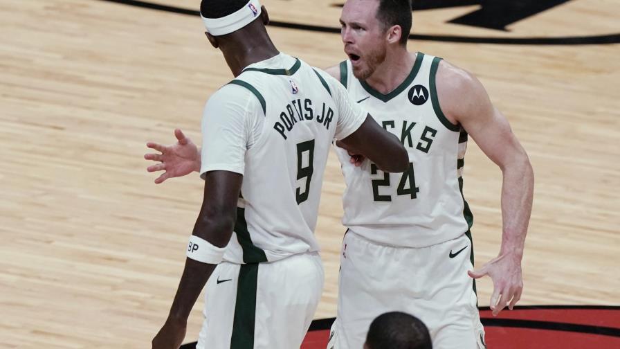 Bucks dejan a Heat al borde de la eliminación