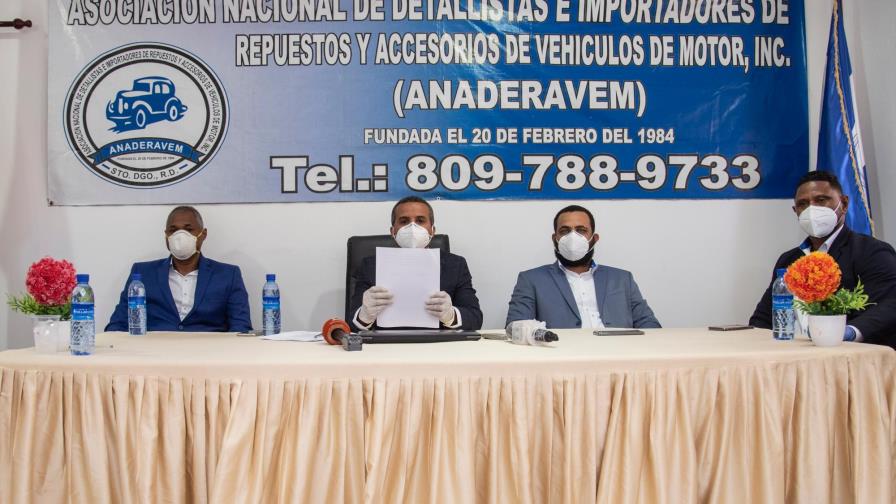 Vendedores de repuestos demandan les permitan reabrir negocios