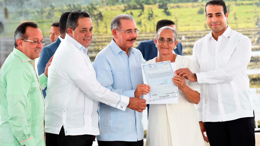 Dice propuesta de Abinader sobre titulación demuestra desconocimiento y es una burla