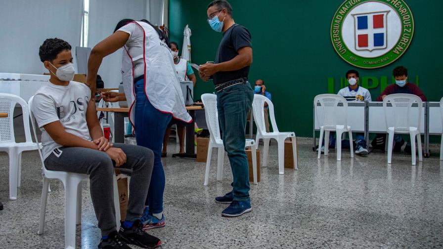 OMS recomienda al país continuar esquema vacunación de dos dosis OMS recomienda al país continuar esquema vacunación de dos dosis