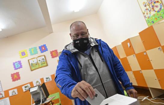 Partido anticorrupción encabeza elecciones en Bulgaria