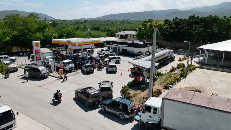 Ejército Nacional controla despacho de combustible en Jimaní ante crisis en Haití