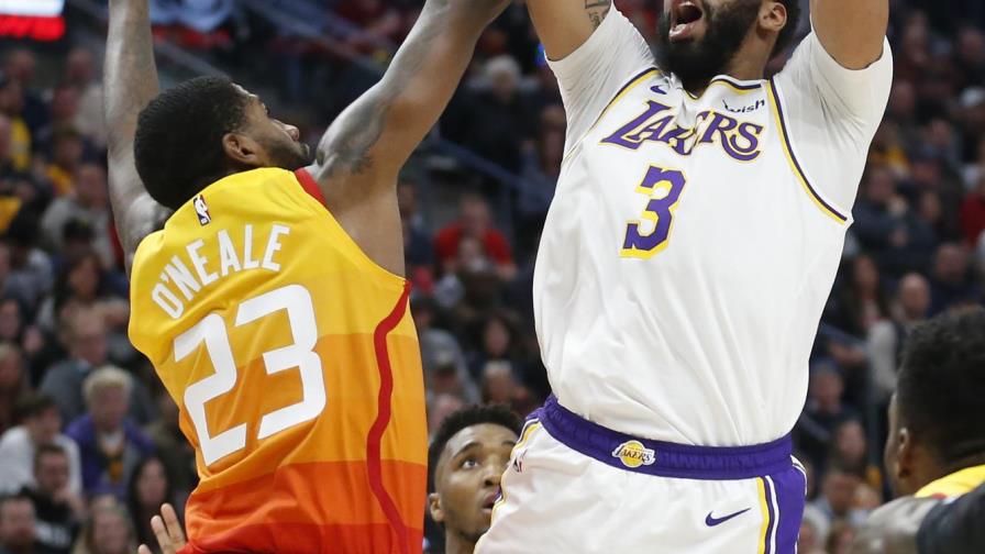 Davis aporta 26 puntos a paliza de Lakers sobre Jazz