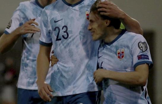Francia empata y Holanda cae al iniciar eliminatorias