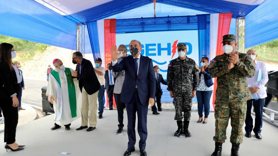 El presidente Danilo Medina inaugura presa Yacahueque en San Juan