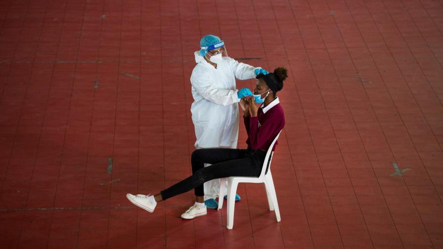 Aumentan casos de COVID-19 en República Dominicana; reportan 9 decesos