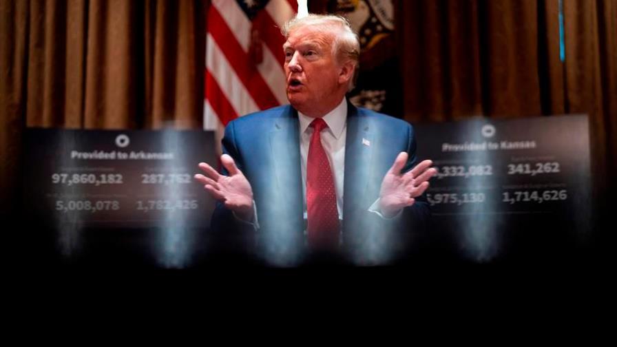 Trump acentúa su campaña contra el voto por correo al amenazar a dos estados