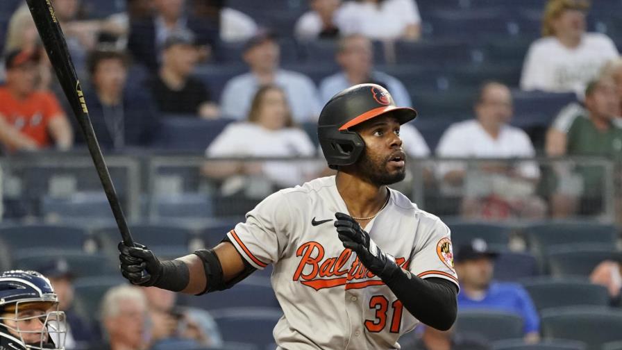 Orioles conectan 4 jonrones en triunfo de 7-1 sobre Yanquis